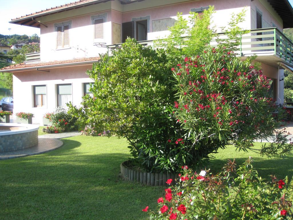 B&B Garden Solto Collina Exterior photo
